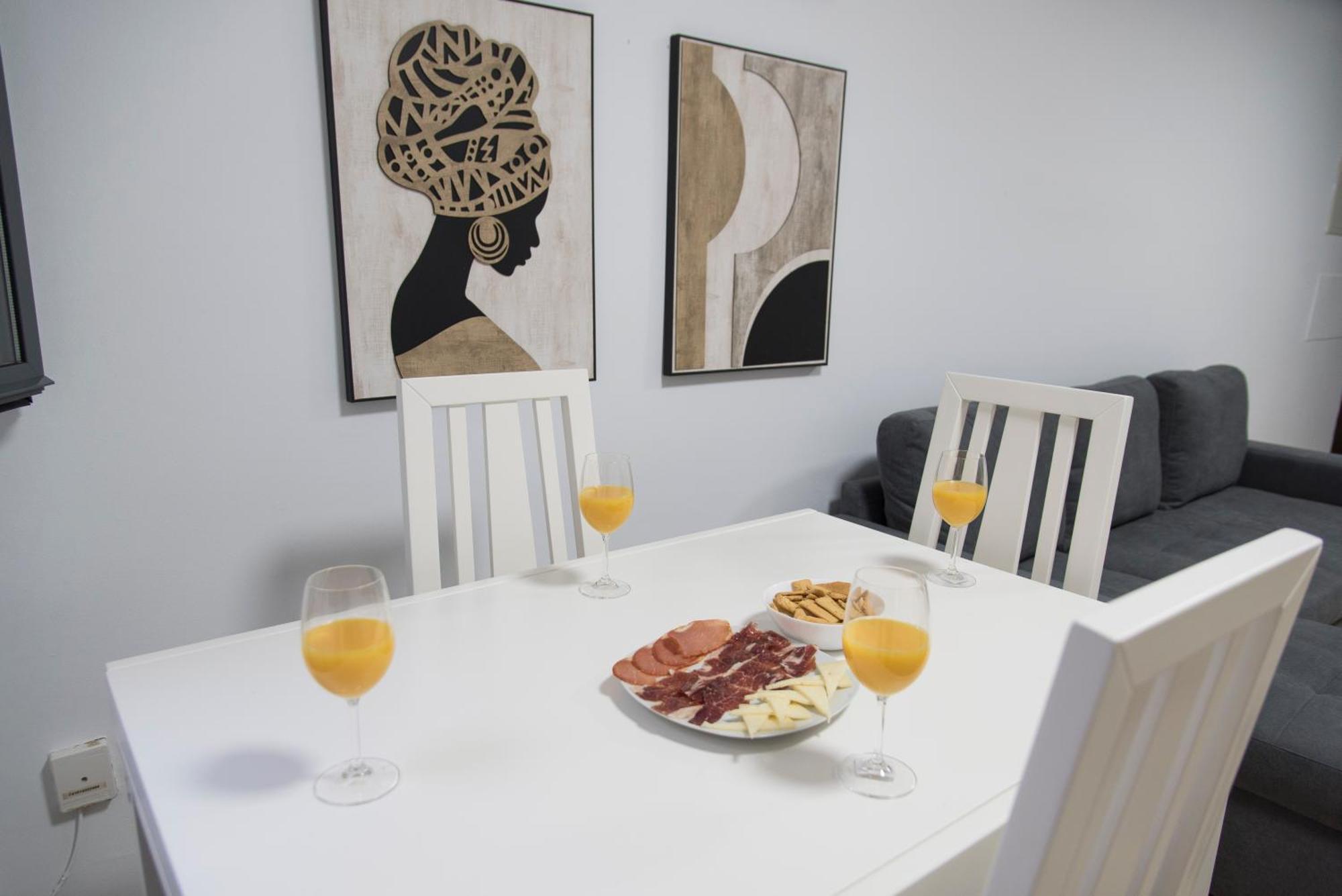 Free Parking Duplex Sevilla Bagian luar foto