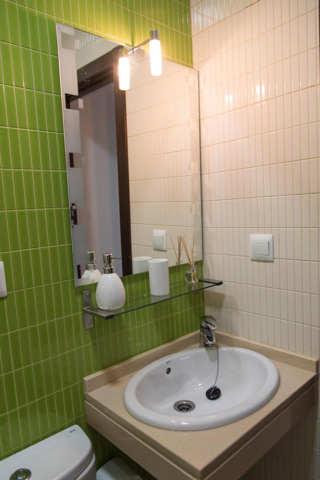 Free Parking Duplex Sevilla Bagian luar foto